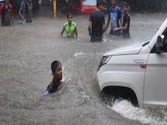 Mumbai में बारिश के बाद मलाड, अंधेरी और घाटकोपर में भरा पानी