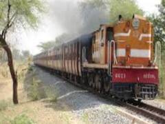 भारतीय रेलवे ने रचा इतिहास, पटरी पर दौड़ी 177 डिब्बों वाली 2 किलोमीटर लंबी मालगाड़ी