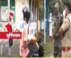 বহরমপুরে চলছে কঠোরভাবে লকডাউন, কড়া নজরদারিতে পুলিশ সুপার