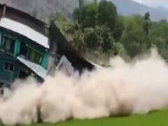 J&K house shatters within seconds as boulder falls over it | 7 Ka Punch (17.07.2020)