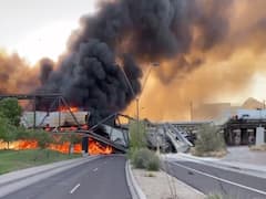 Train derails in Arizona, catches fire | World Top News (30.07.2020)