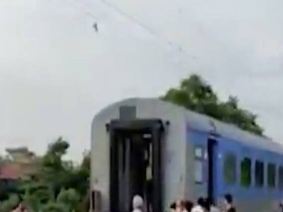 અમદાવાદથી મુંબઇ જતી કર્ણાવતી ટ્રેનના ડબ્બા એન્જિનથી છૂટા પડ્યા, જુઓ વીડિયો