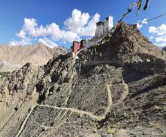 মোবাইল নেটওয়ার্কের জন্য নেপালকেই 'ভরসা' করছেন ধারচুলার বাসিন্দারা, উদ্বেগে ভারত