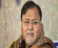 মেধাতালিকায় কলকাতার স্কুল নেই কেন? '১৭ বছর ইংরেজি তুলে দিয়েছে', ঘুরিয়ে বাম আমলকে কটাক্ষ শিক্ষামন্ত্রীর