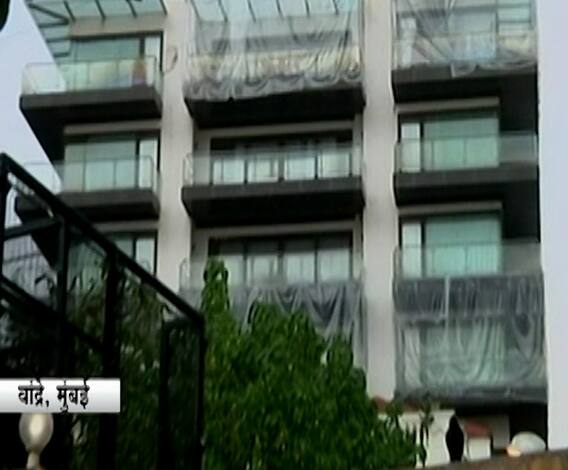 Mannat Bungalow | अभिनेता शाहरुख खानच्या 'मन्नत'वर ताडपत्री! पावसापासून बचावासाठी बंगला प्लास्टिकने झाकला