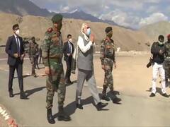 PM Modi के Leh Visit से China के होश उड़े, Galwan के घायल सैनिकों से मिल बढ़ाया हौसला