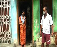 করোনা রিপোর্ট পজিটিভ, ১ ঘণ্টায় আসছি বলে ৪৮ ঘণ্টা পার, বাড়িতেই মহিলা রোগী, এলেন না স্বাস্থ্যকর্মী, পুলিশও 