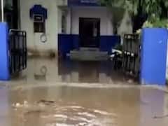 અરવલ્લીના ભિલોડાની કોટેઝ હોસ્પિટલ પરિસરમાં પાણી ભરાયા, જુઓ વીડિયો