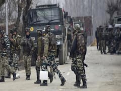 J&K: पुलवामा में एनकाउंटर में मारा गया आतंकी, एक जवान शहीद, सर्च ऑपरेशन जारी