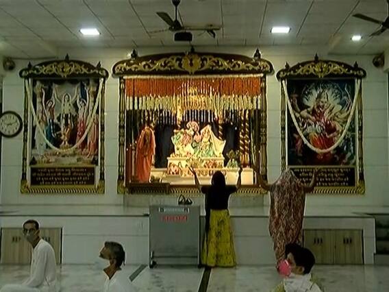 કોરોનાના કહેર વચ્ચે વરાછા ઇસ્કોન મંદિરમાં બહારથી કોઈ ભક્તને પ્રવેશ નહીં