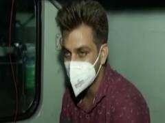 यात्रियों में कोरोना का खौफ, खाली चल रही हैं 115 जोड़ी ट्रेनें