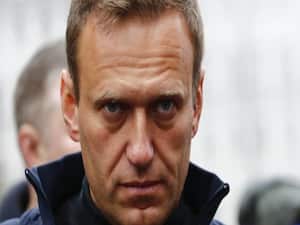 Mystery behind ill health of Russian opposition leader Alexei Navalny | Master Stroke