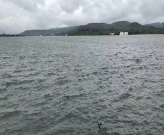 Pune Khadakwasla Dam 100 टक्के भरलं; धरणातूव 500 क्युसेक वेगने पाण्याचा विसर्ग सुरु