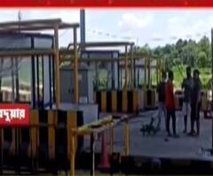 টোল প্লাজায় ‘বন্দুক হাতে তাণ্ডব’, নাম জড়াল তৃণমূল নেতা দশরত তিরকের