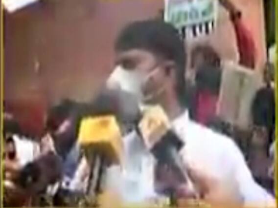 JEE-NEETની પરીક્ષા મોકૂફ રાખવાની માંગ સાથે અમદાવાદ-વડોદરામાં કોગ્રેસનું આક્રમક વિરોધ પ્રદર્શન