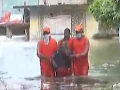  નર્મદાના ચાણોદના બજારોમાં ભારે વરસાદથી જળબંબાકારની સ્થિતિ, NDRFની ટીમે બેને બચાવ્યા