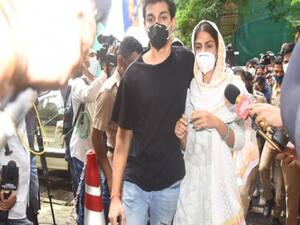 Rhea Chakraborty plays political move amid investigation in Sushant's case | Master Stroke 