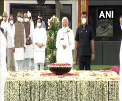 অটলবিহারী বাজপেয়ীর দ্বিতীয় প্রয়াণদিবসে শ্রদ্ধাজ্ঞাপন প্রধানমন্ত্রীর 