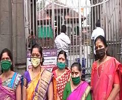 Kolhapur Mandir | भाविकांसाठी महालक्ष्मी मंदिर सुरु करा, कोल्हापुरात महिलांची मागणी