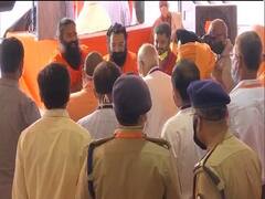 બાબા રામદેવ માસ્ક પહેર્યા વિના જ યોગીને મળ્યા, યોગી ભાજપના ક્યા નેતા પાસે લાંબો સમય ઉભા રહ્યા