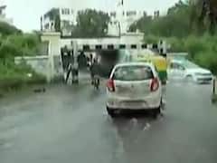 રાજકોટમાં ધોધમાર વરસાદ, લક્ષ્મીનગર ગરનાળુ પાણીમાં ગરકાવ