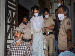 Sushant Case: Rhea और Siddhartha Pithani के नए WhatsApp Chat में Drugs को लेकर बड़ा खुलासा