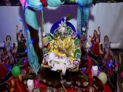 Shri Krishna Janmashtami: Mathura में घरों में धूमधाम से मनाई जा रही जन्माष्टमी