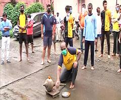 इतिहासात पहिल्यांदाच दहिहंडीला मुंबईत शांतता; गोविंदा पथकांकडून डीजे-गाण्यांऐवजी प्लाझ्मा दान