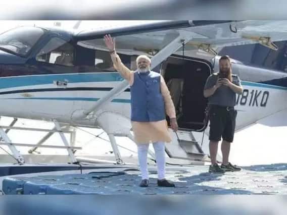 ગાંધીનગરઃ સી-પ્લેન સેવાની શરૂઆતને લઇ મુખ્ય સચિવના અધ્યક્ષસ્થાને મહત્વની બેઠક