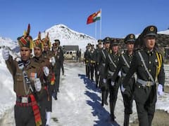 India China Clash: Pangong Tso इलाके में दोनों सेनाओं के बीच हिंसक झड़प | Special Bulletin