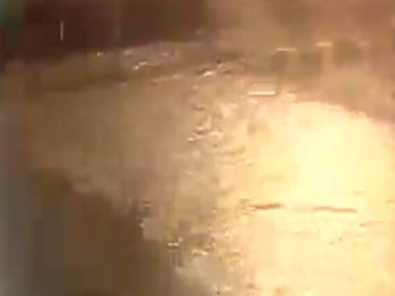 ભારે વરસાદના કારણે મુંબઇના અંધેરી,સાયન, મલાડ, હિંદમાતા વિસ્તારમાં પાણી ભરાયા