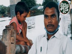 How This Delhi Teacher Is Teaching Underprivileged Children Who Are Deprived Of Online Education?| ABP Uncut