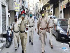 SDM suspended for beating people for not wearing masks in Ballia | 7 Ka Punch
