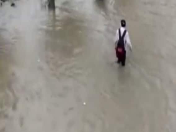 गुरुग्राम में बारिश से कोहराम, 'मिलेनियम सिटी' हुई जलमग्न | नमस्ते भारत