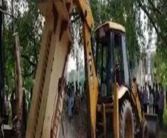 বিশ্বভারতীতে তাণ্ডবের প্রতিবাদে বামপন্থী ছাত্র সংগঠনের নাগরিক কনভেনশন, সিউড়িতে বিক্ষোভ এবিভিপির