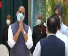 ৭টায় বাংলা (২) : কোনও উন্নতি হয়নি প্রণব মুখোপাধ্যায়ের শারীরিক অবস্থার, স্বাধীনতা দিবসে রাষ্ট্রপতি ভবনে চা চক্রে প্রধানমন্ত্রী-সহ বিশিষ্টরা