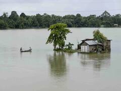 Kullu: Rescue operation of two people stuck in flash floods