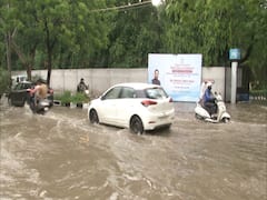 Delhi: Heavy rainfall results in waterlogging situation near Holy Family Hospital