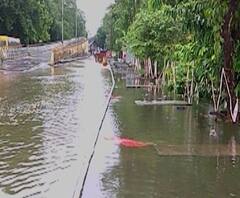 Thane Talaopali | मासुंदा तलावाची संरक्षक तटबंदी,फुटपाथ तोडल्याने अडचण, तलावाचं पाणी थेट रस्त्यावर