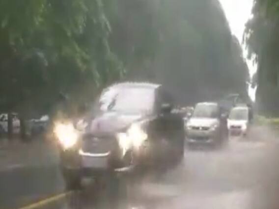 દિલ્હી NCR અને આસપાસના વિસ્તારોમાં ધોધમાર વરસાદ, રસ્તાઓ પર ભરાયા પાણી