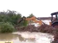 સુરેન્દ્રનગરઃ ભારે વરસાદથી લખતર તાલુકાના દેવાળિયા ગામનું તળાવ ઓવરફ્લો, જુઓ વીડિયો