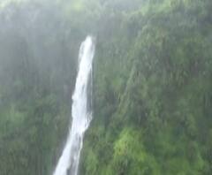 साताऱ्यातील ठोसेघर धबधब्याचं निसर्गरम्य दृश्य, पर्यटकांविना यंदा सर्वत्र शुकशुकाट | स्पेशल रिपोर्ट