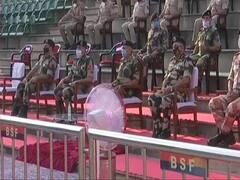 74th Independence Day: इस साल बिना दर्शकों के अटारी बॉर्डर पर हुआ बीटिंग रिट्रीट सेरेमनी