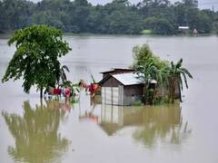 UP: Swollen Ganga river in Garhmukteshwar creates havoc | Fatafat 100