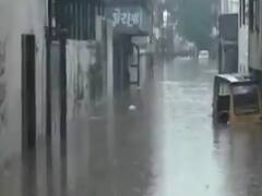 જામનગરઃ ઉમિયા સાગર ડેમના 10 દરવાજા પાંચ ફૂટ સુધી ખોલાયા, જુઓ વીડિયો