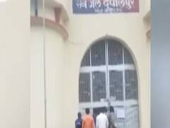 दीवार फांदकर भागे कैदियों को गांव वालों ने वापस जेल पहुंचाया | 7 का पंच