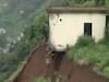 Uttarakhand के Dharchula में भारी बारिश के बाद धंस गई ज़मीन, गीर गए मकान 
