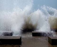  দিঘা-শঙ্করপুরে উথাল-পাথাল সমুদ্র, জলোচ্ছাসের সাক্ষী অজস্র পর্যটক