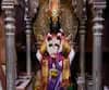 Pandharpur अल्कोहोलयुक्त असल्याने विठ्ठलाच्या पायावर सॅनिटायझर फवारण्यास वारकऱ्याचा विरोध | पंढरपूर