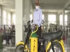 हवा से चलने वाली बाइक, 5 रुपए की हवा में 45 किलोमीटर का सफर